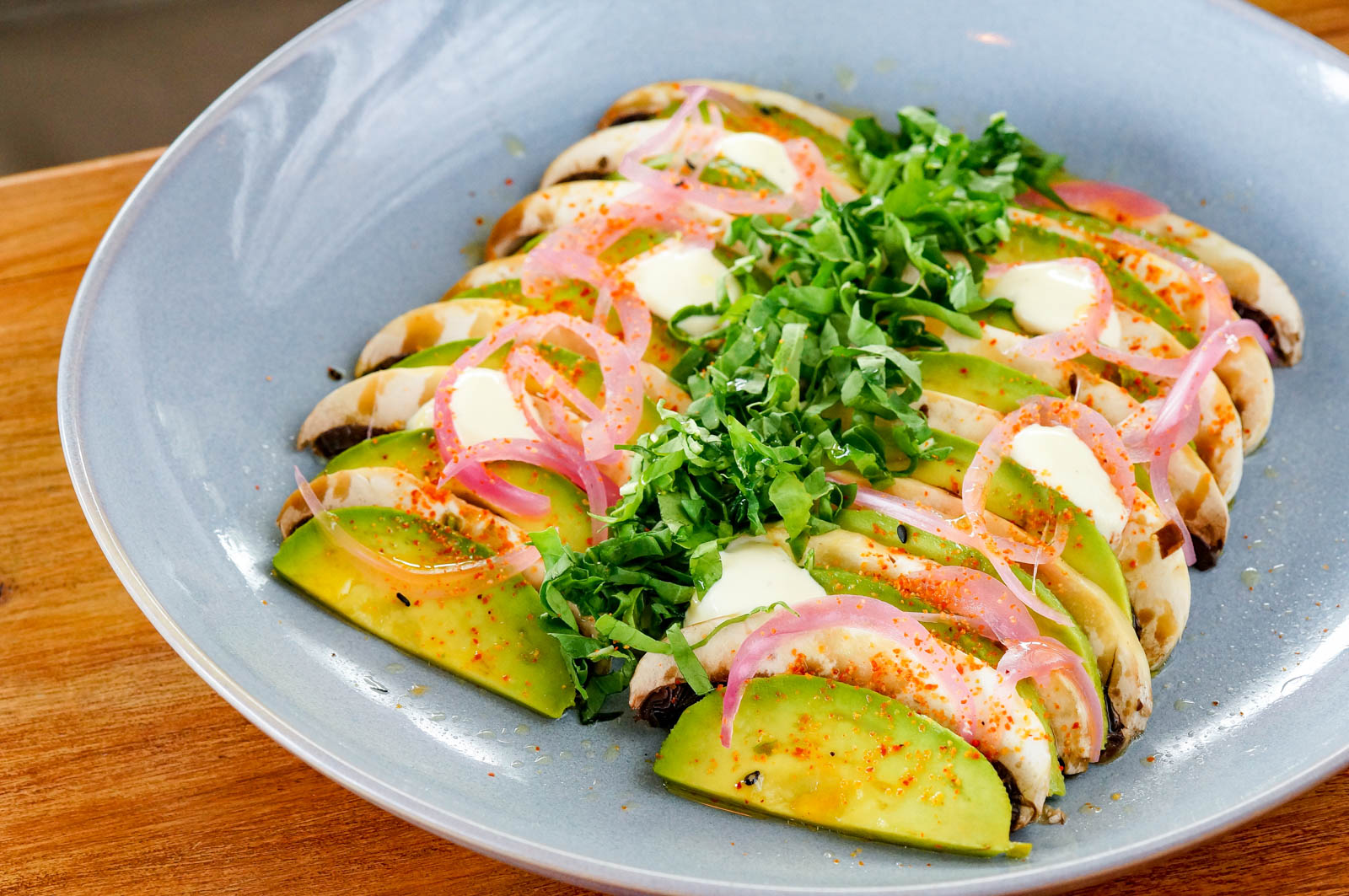 Carpaccio de portobello y aguacate - Andián Bistro & café